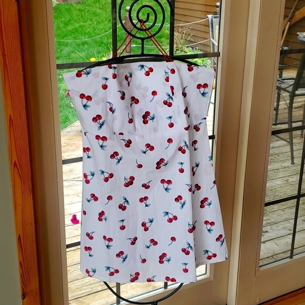 Zaful Strapless‎ Summer Pickin Cherry Forever Young Sz. L Dress